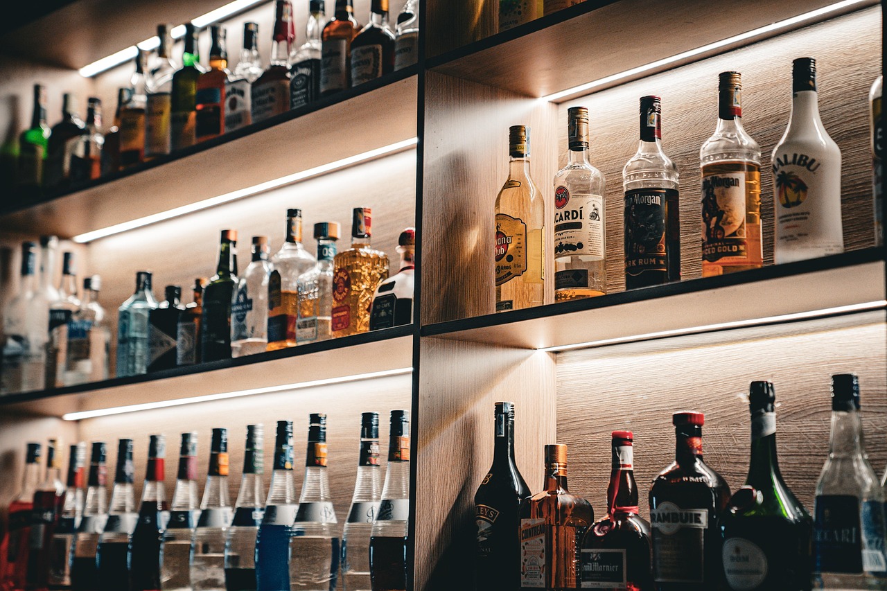 Wine & Gin Image